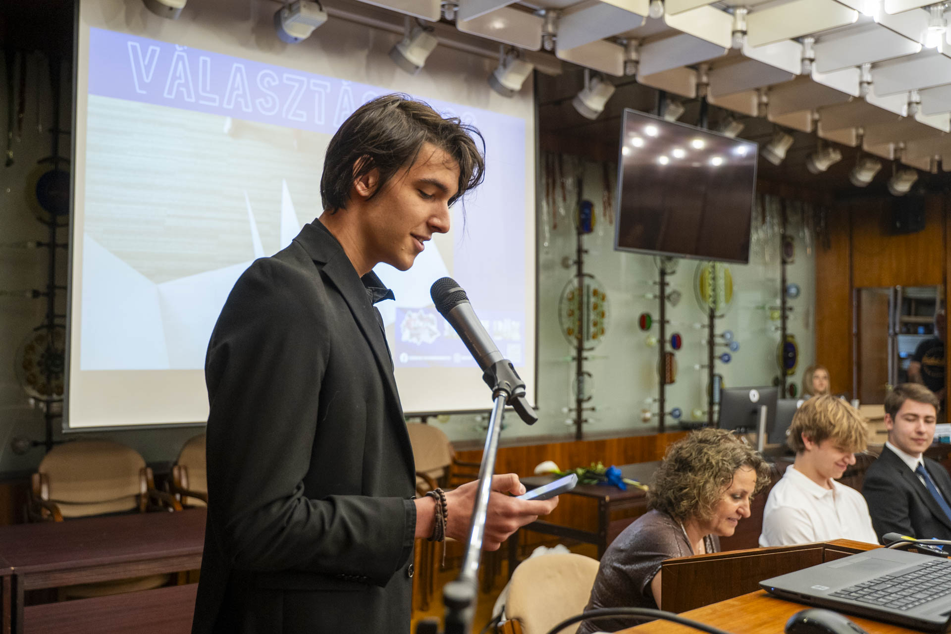 DÖK — Megyei Diákpolgármester Választás — 6