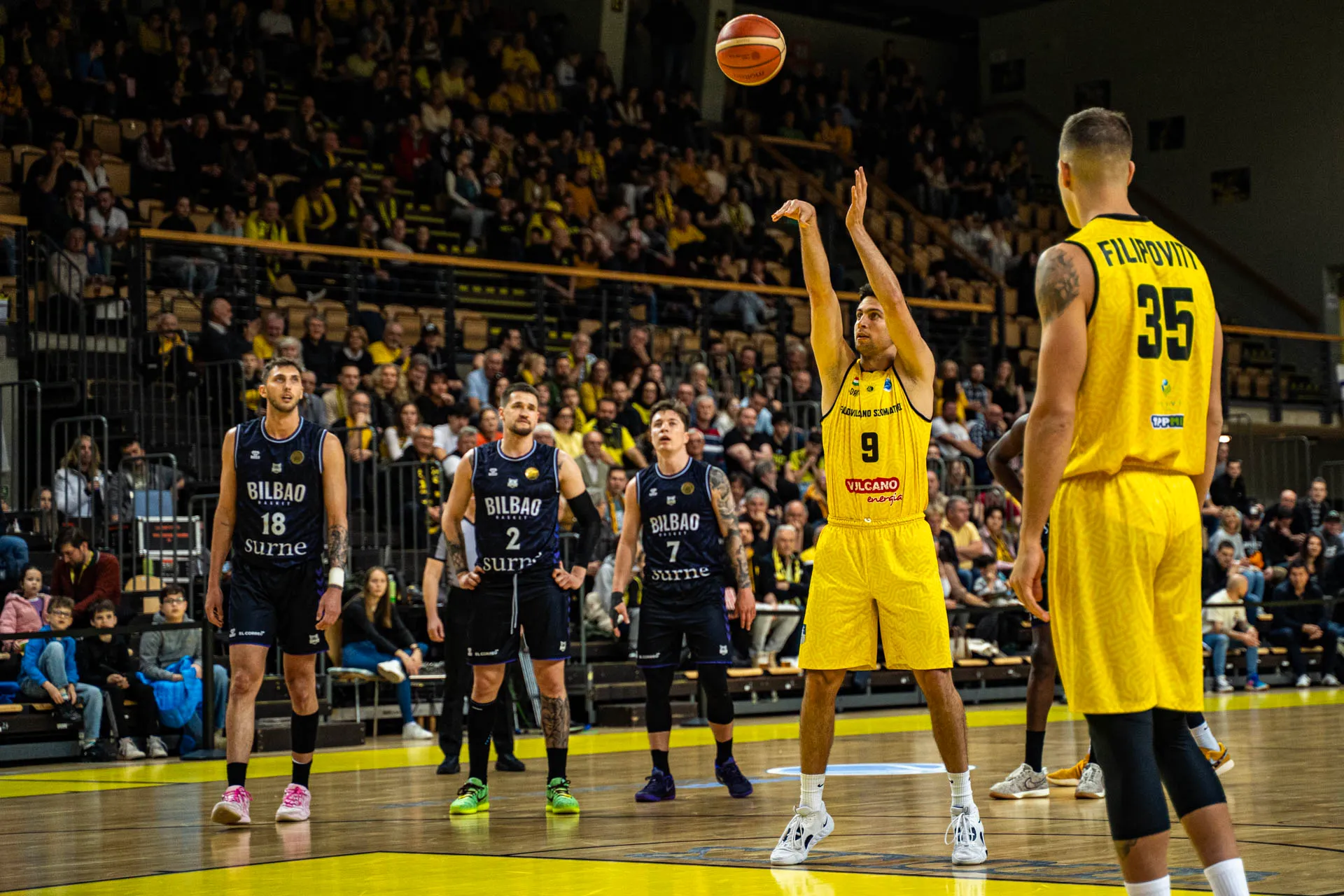 Falco KC – Bilbao Basket — 15