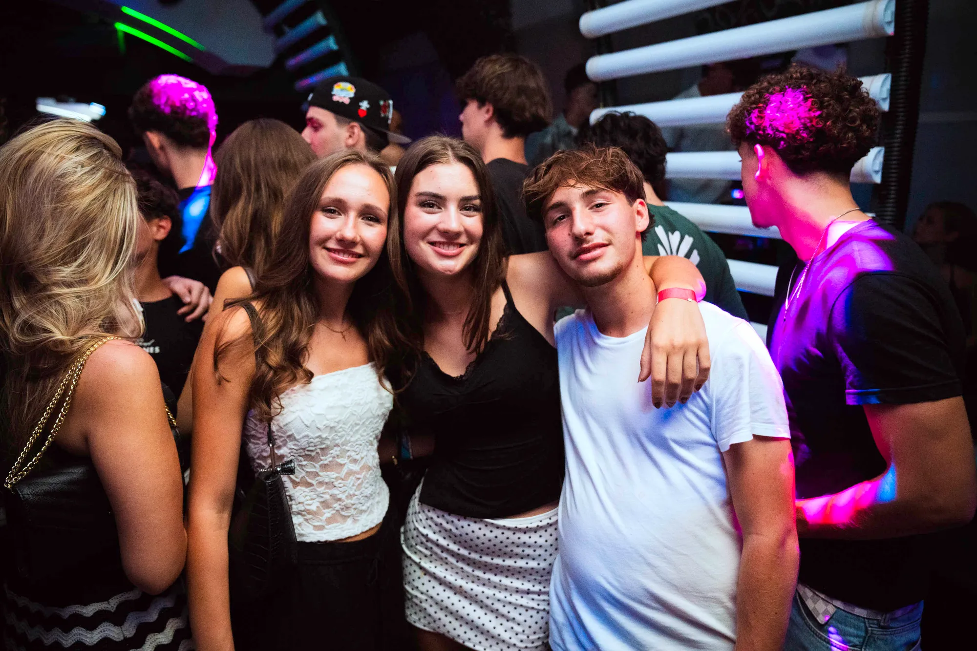 Karnevál All Night — 123