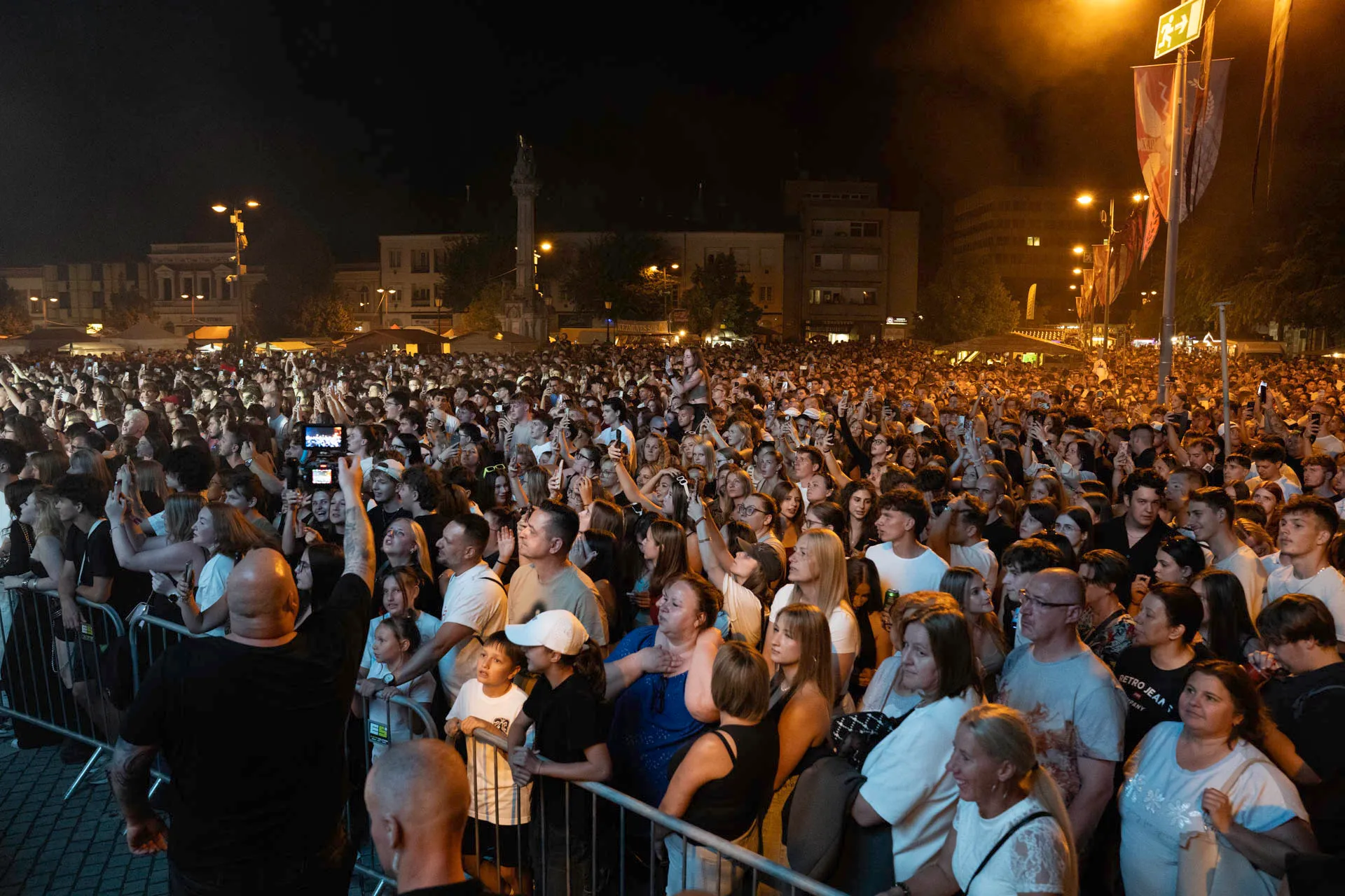 Beton.Hofi a Savaria Karneválon — koncert fotózás, Maczkó Fotó