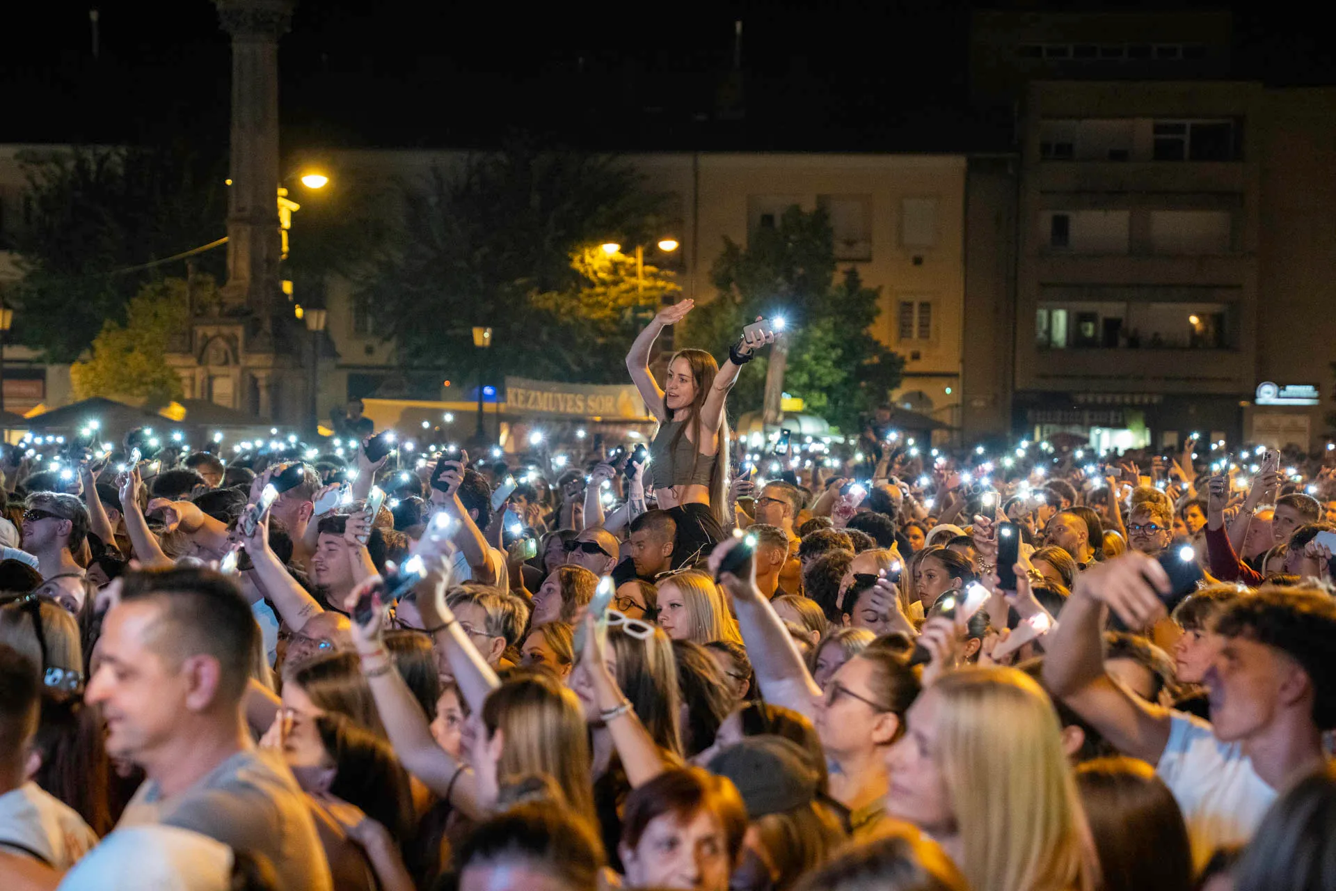 Beton.Hofi a Savaria Karneválon — koncert fotózás, Maczkó Fotó