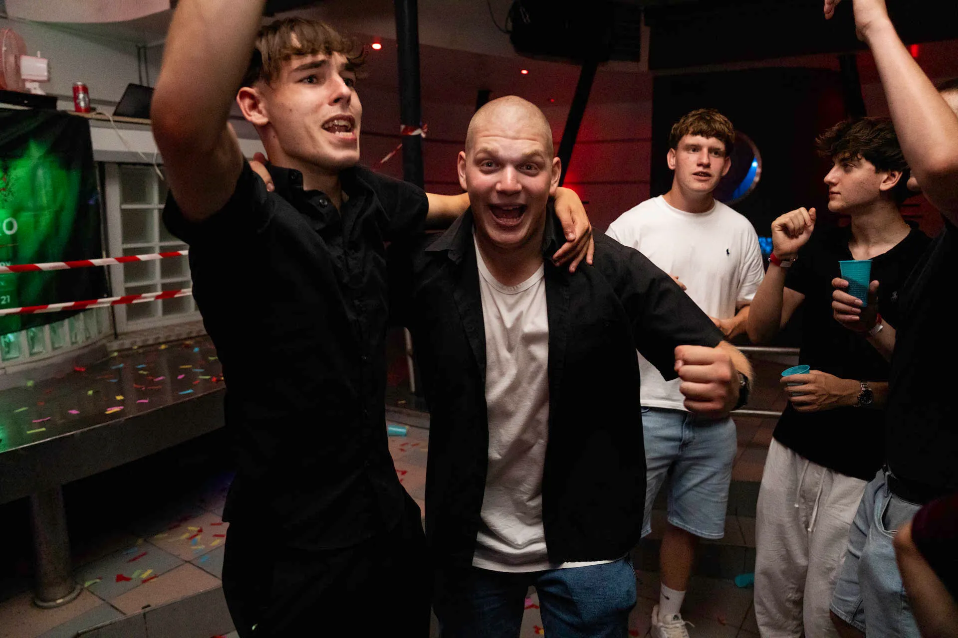 Maxxx Club — 118