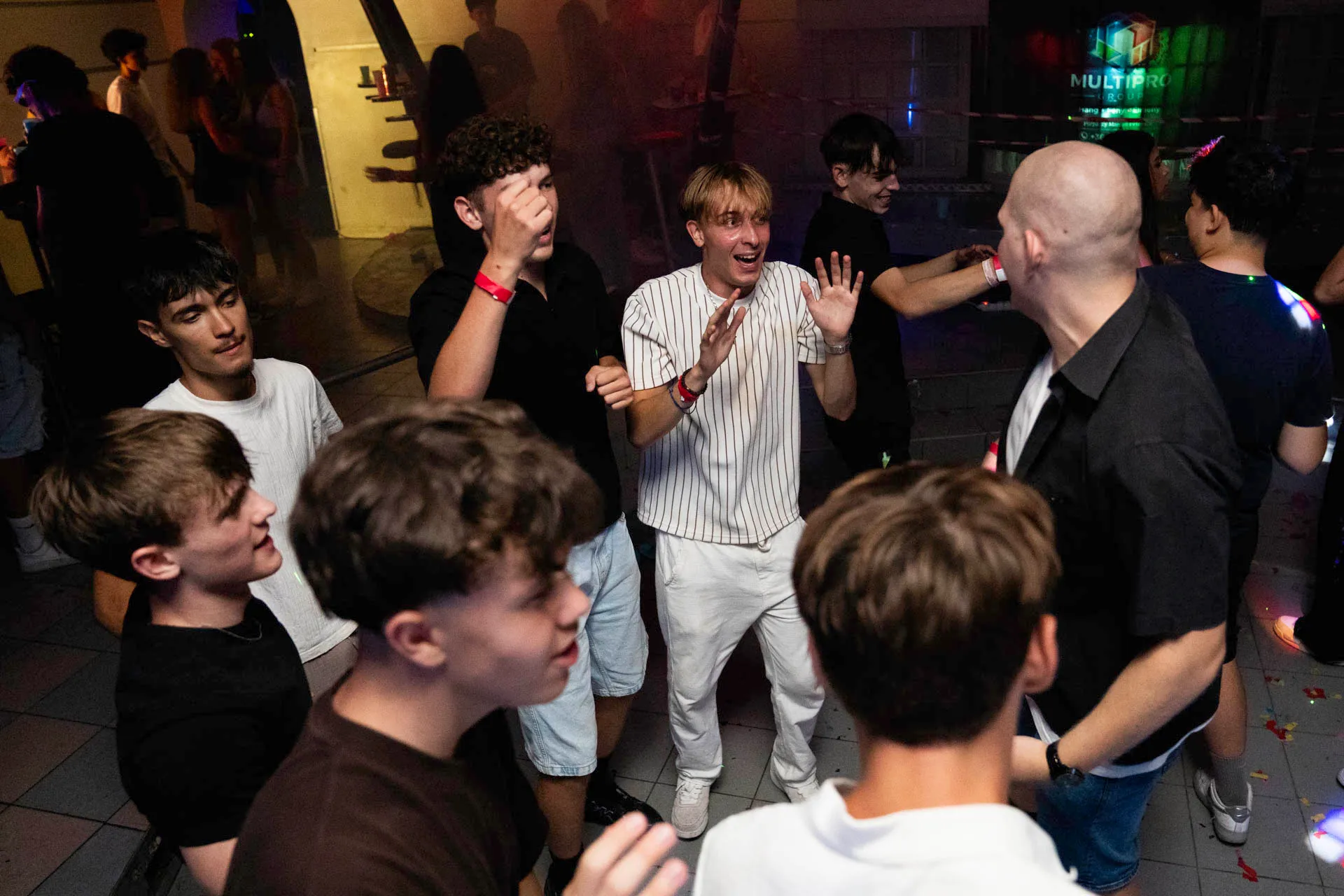 Maxxx Club — 120