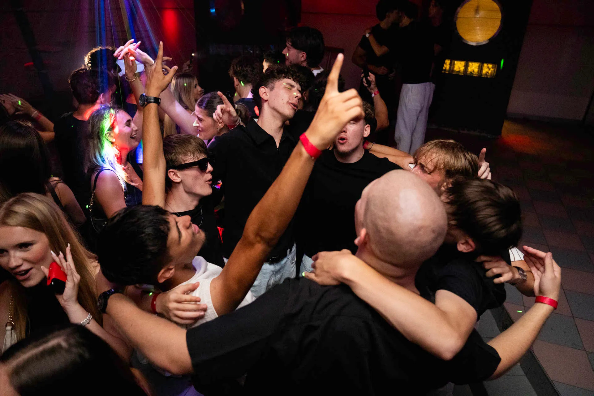 Maxxx Club — 127