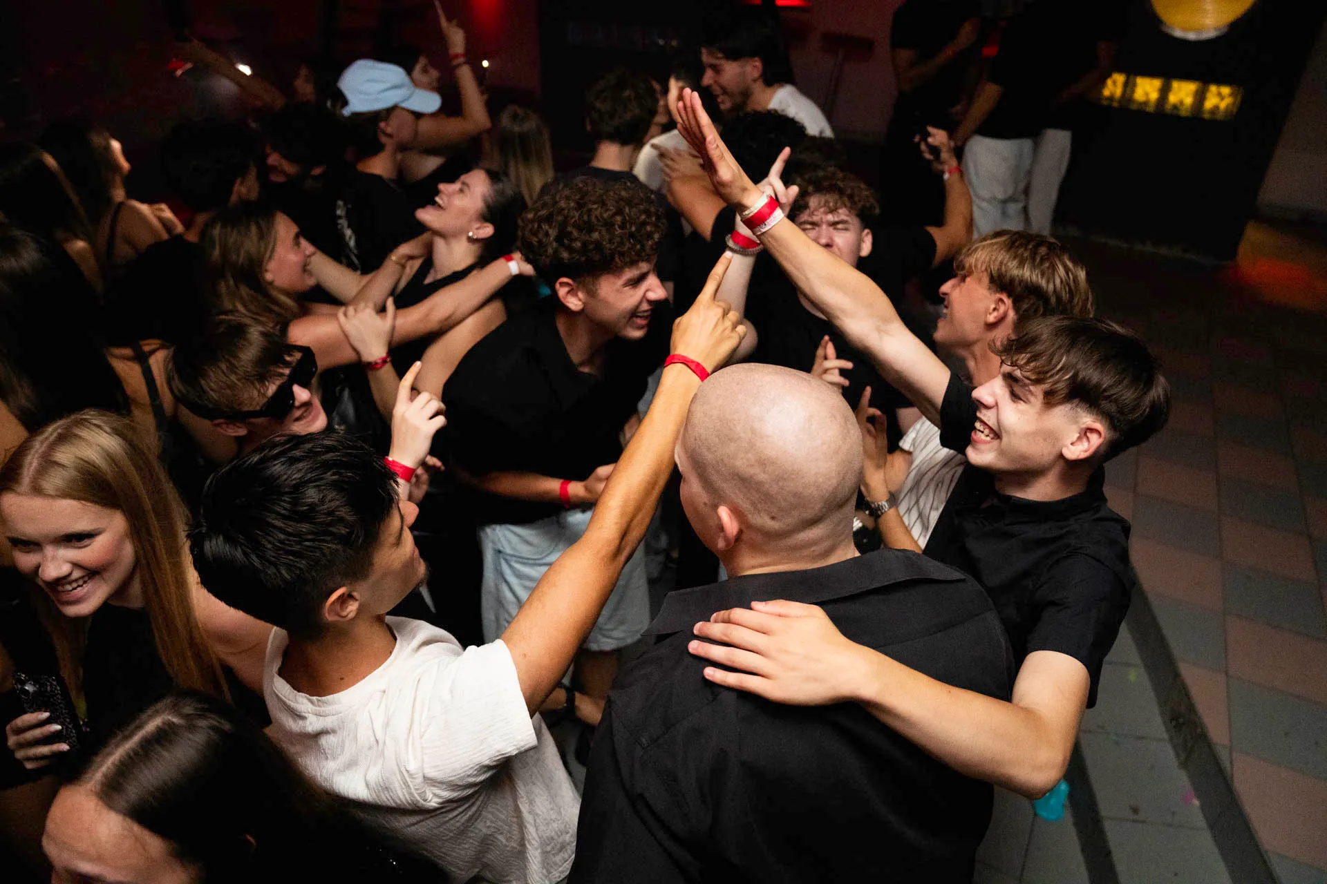 Maxxx Club — 128