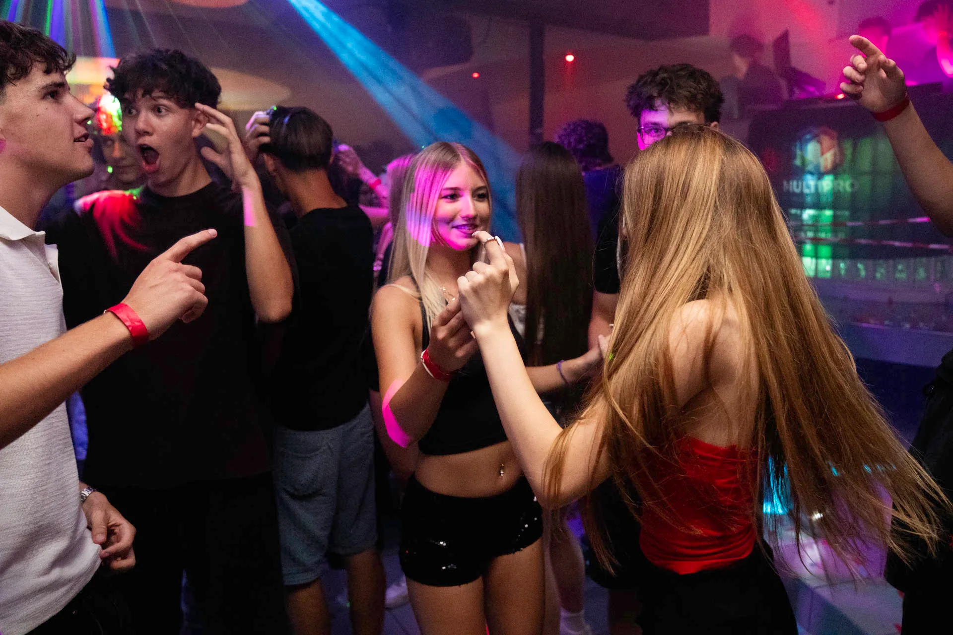 Maxxx Club — 136