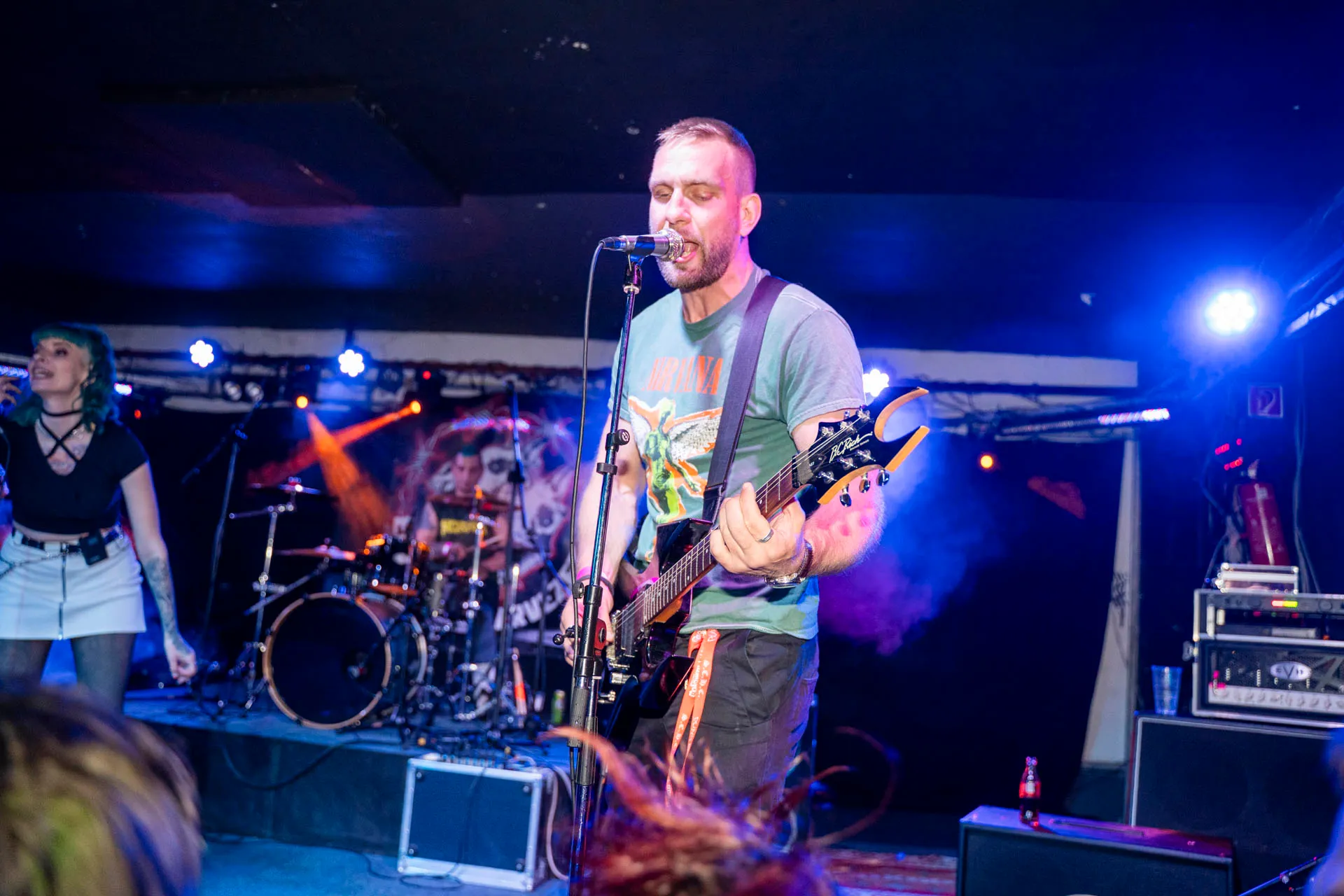 Végállomás, punkkoncert