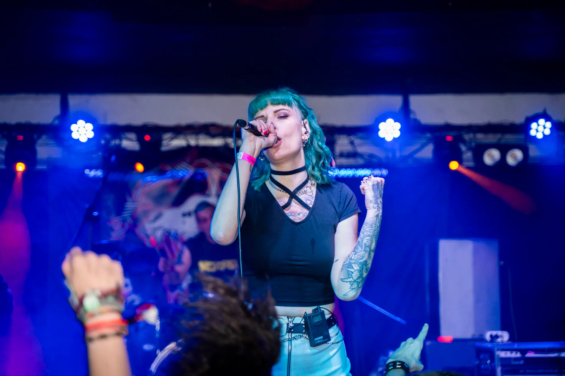 Végállomás, punkkoncert — 4