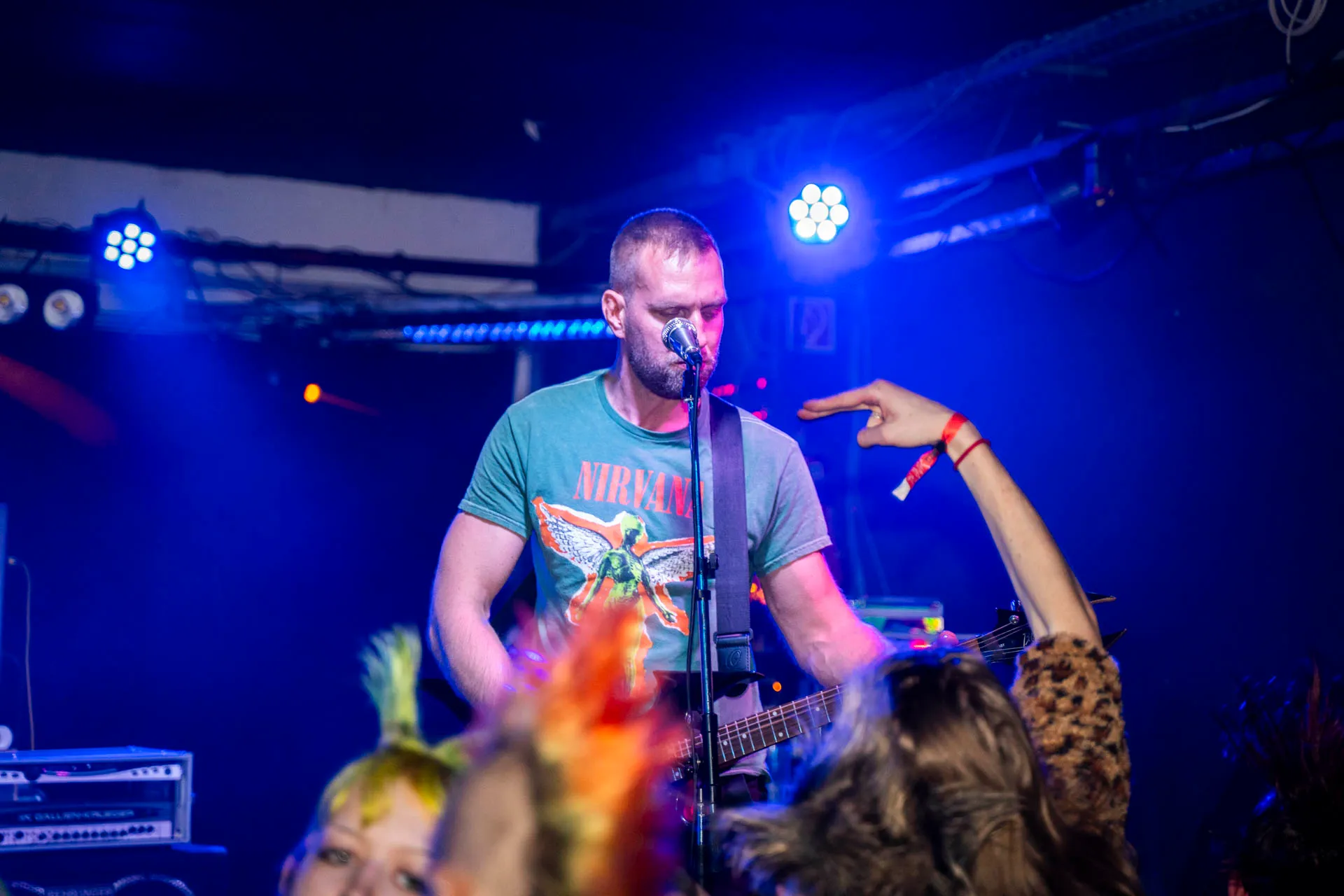 Végállomás, punkkoncert — 5