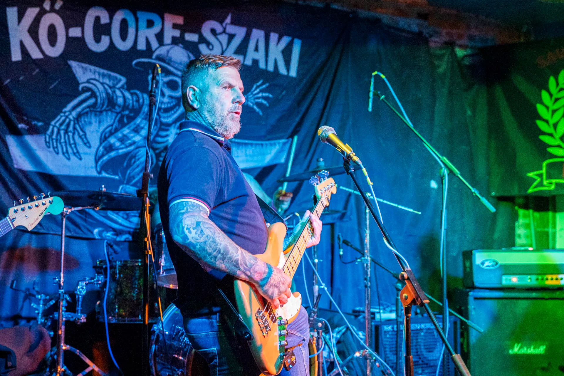 Végállomás, punkkoncert — 10