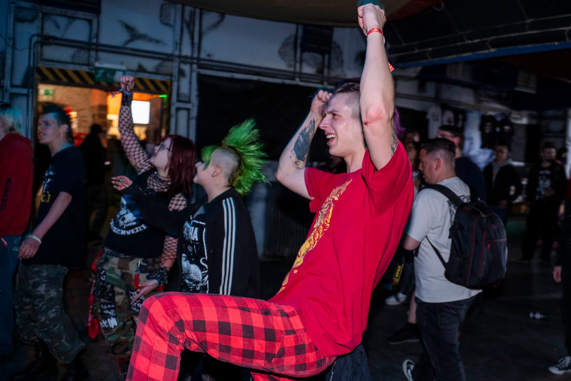 Végállomás, punkkoncert — 12
