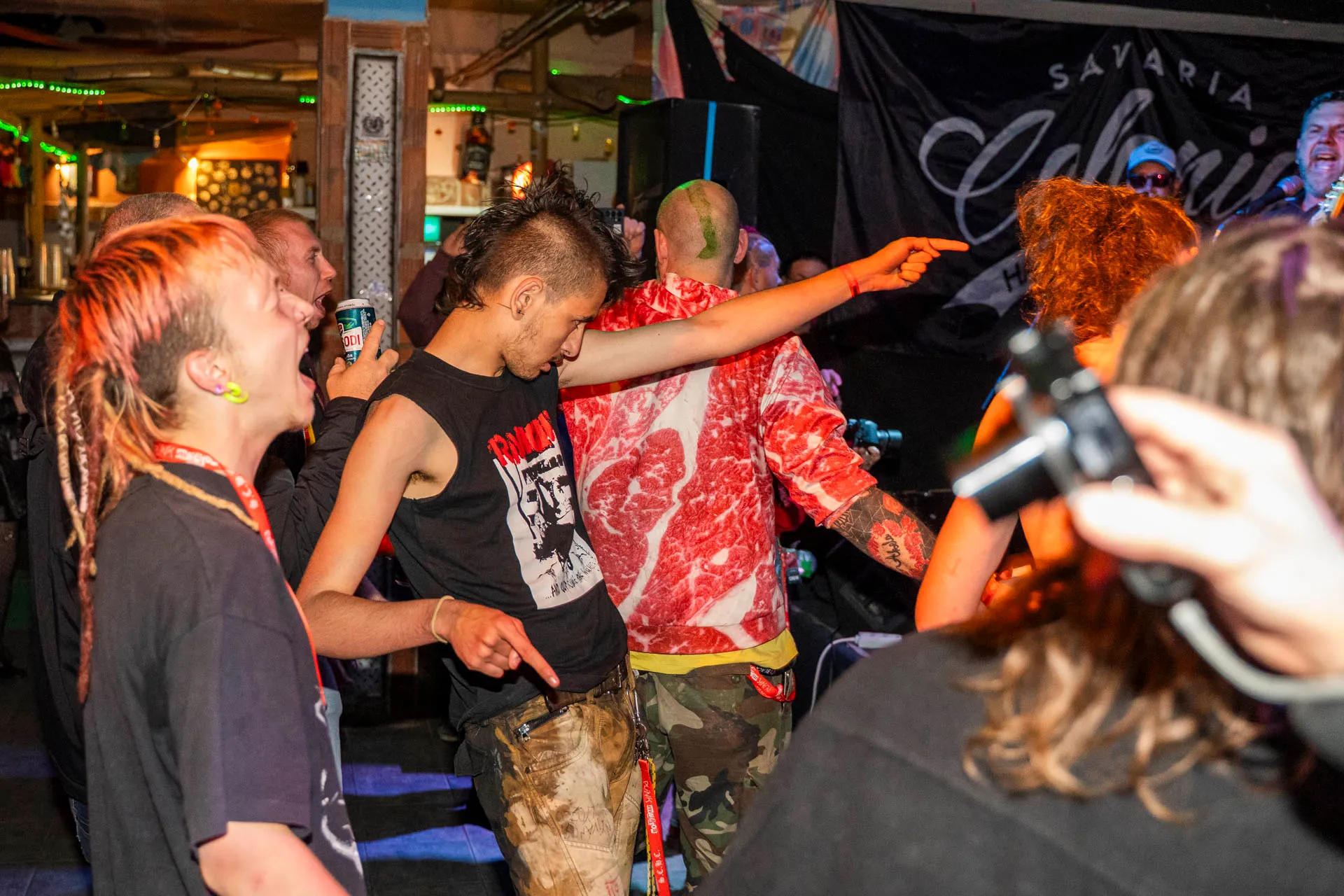 Végállomás, punkkoncert — 27