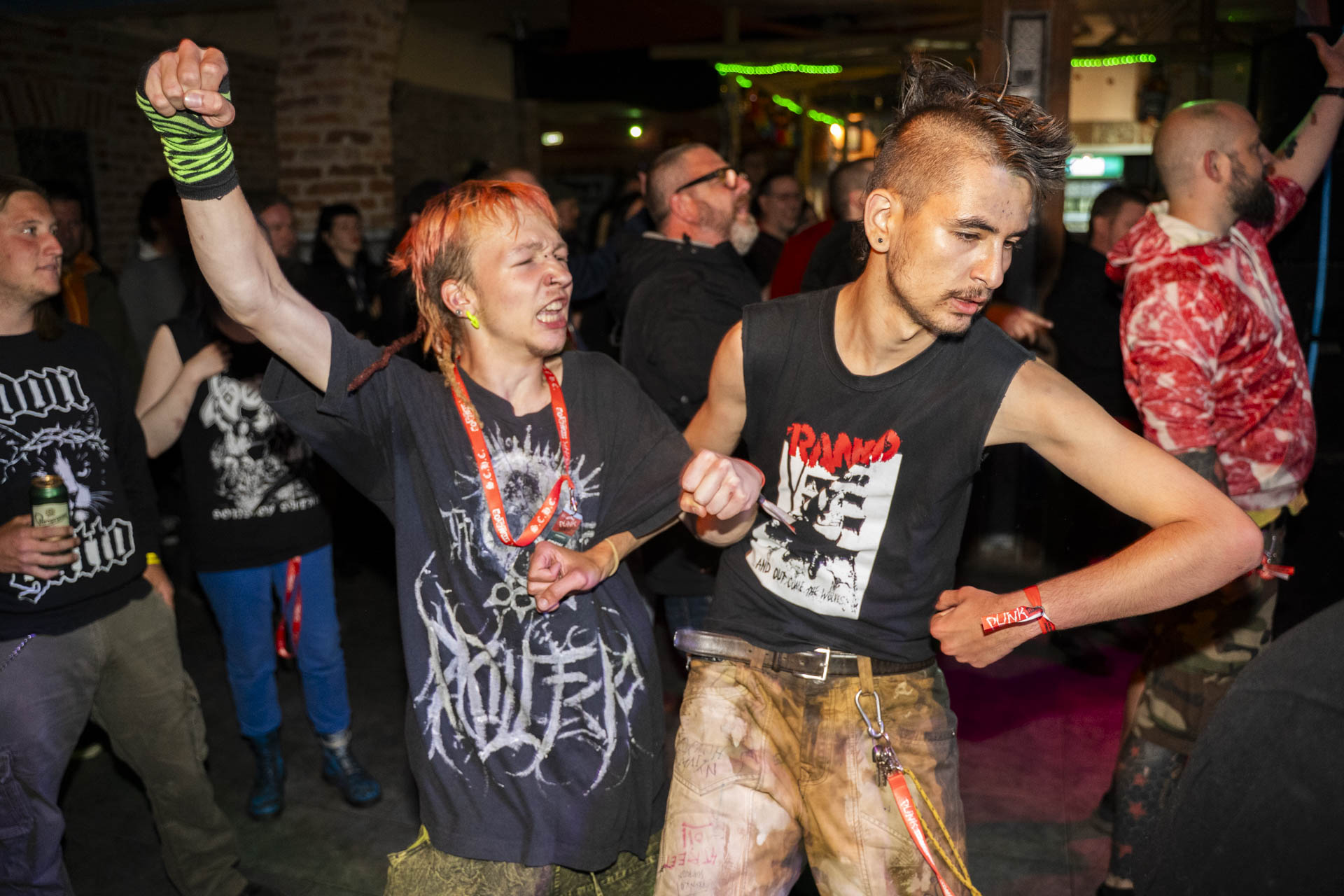 Végállomás — Punk koncert — 28
