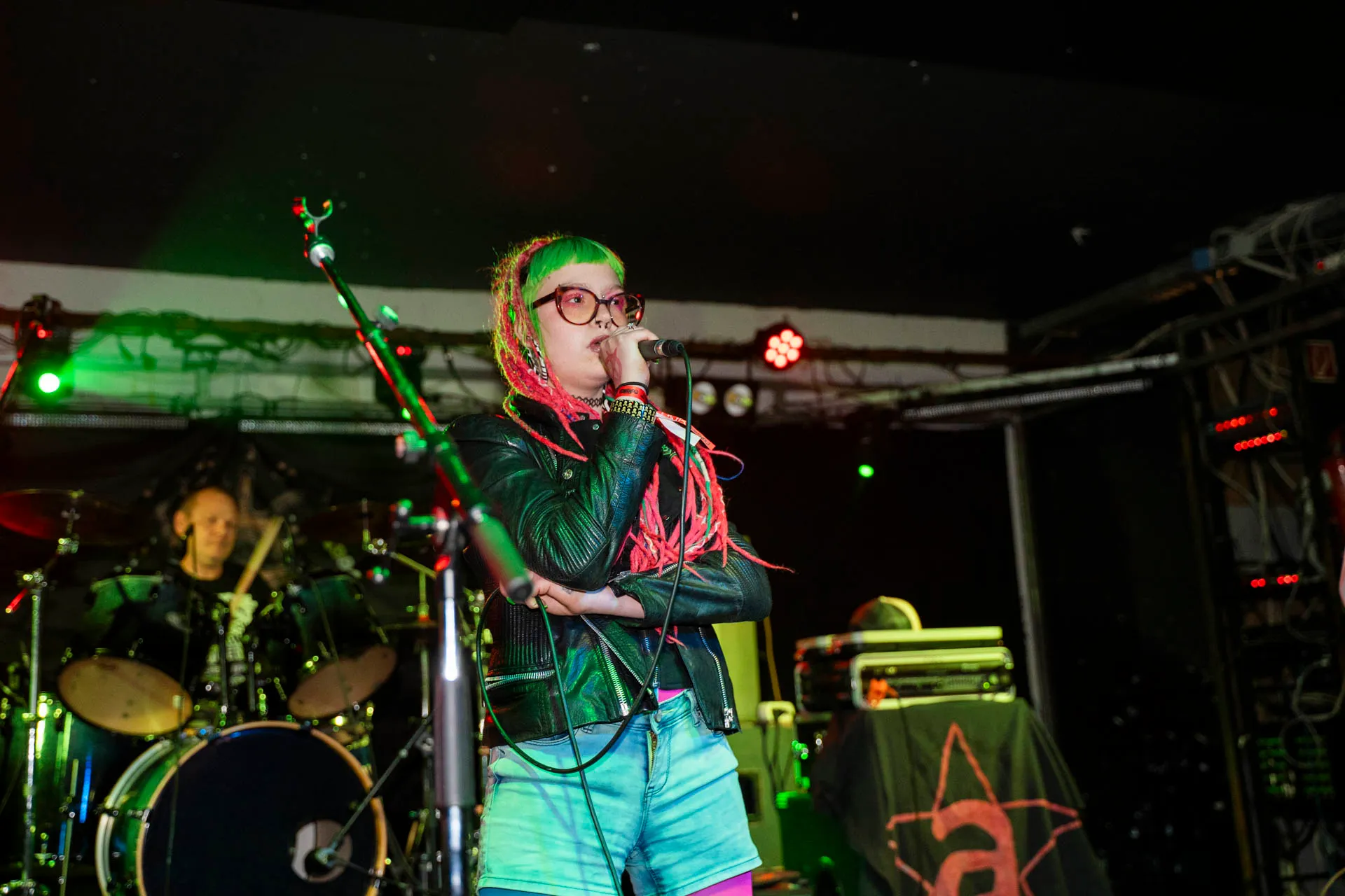 Végállomás, punkkoncert — 40