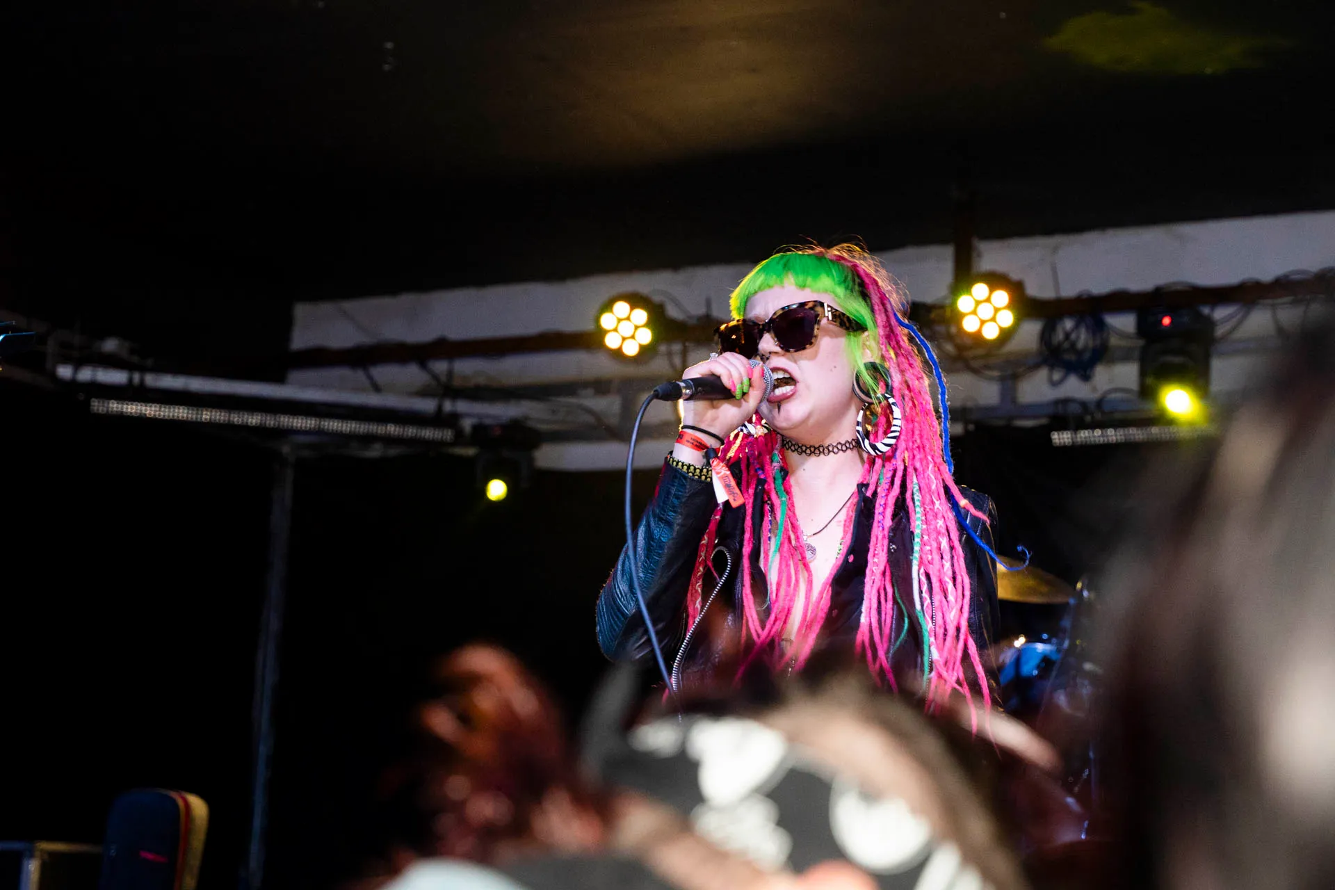 Végállomás, punkkoncert — 43